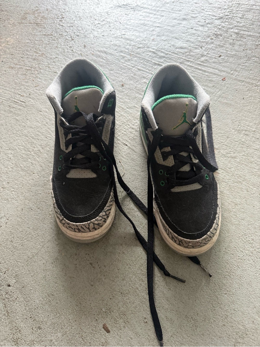 Jordan Kids Black and Green Low-Top Sneakers with Elephant Print